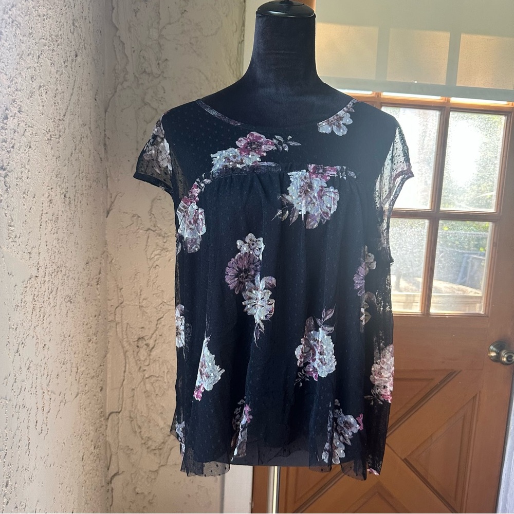 🦋 Xhilaration Size XL Short Sleeve Frilly Net Overlay Floral Black Blouse 🖤🌸